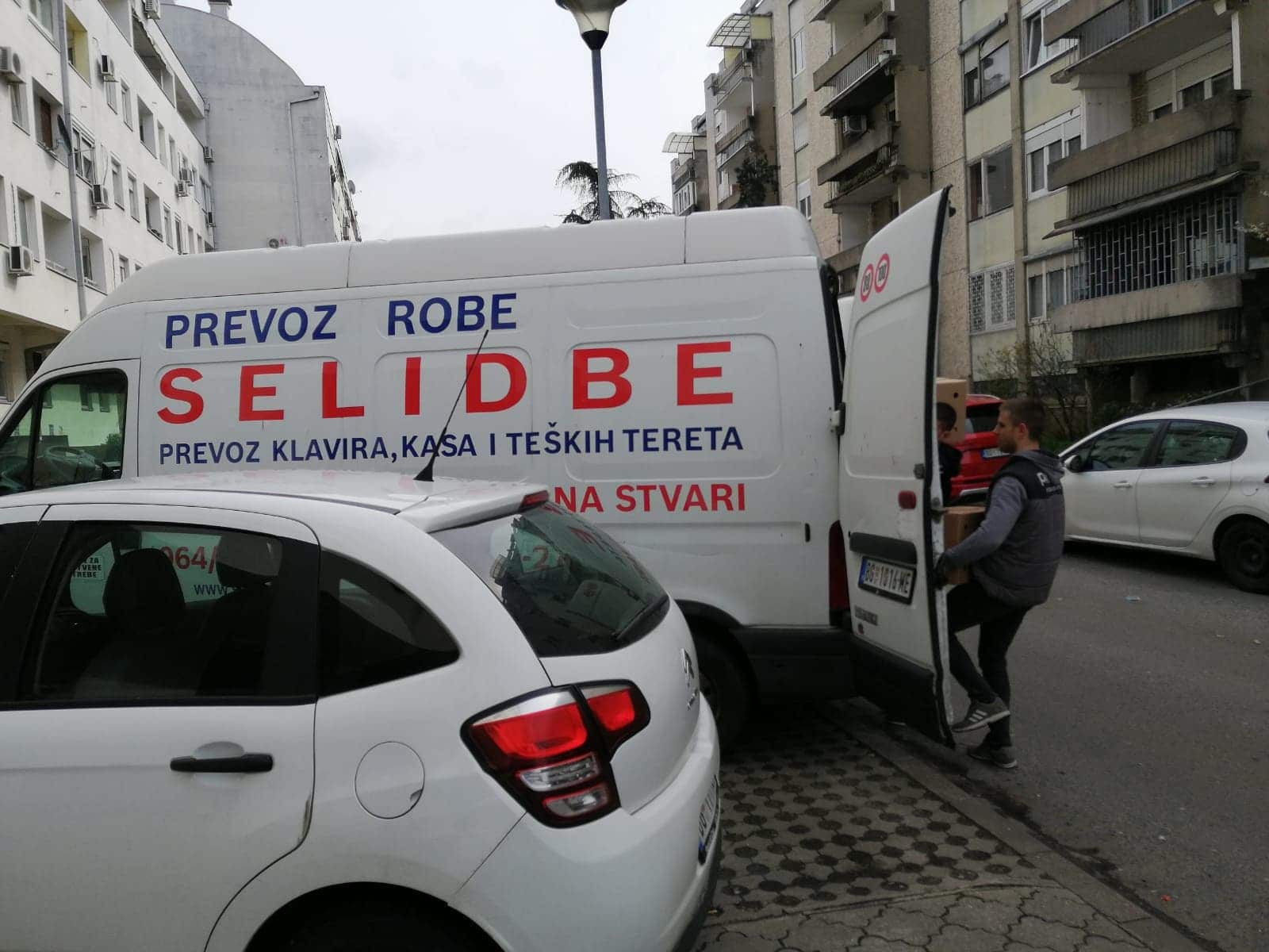 Višak stvari ne predstavlja problem – kombi prevoz je rešenje-